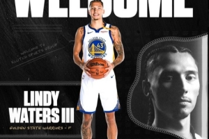 媒体人:沃特斯是北京的候选人之一 球队最终看中了他的投射防守 媒体人:沃特斯是北京的候选人之一 球队最终看中了他的投射防守