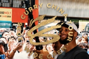 库里中国行香港站回顾!空降线下门店 与李宁先生畅聊初心与热爱 库里中国行香港站回顾!空降线下门店 与李宁先生畅聊初心与热爱